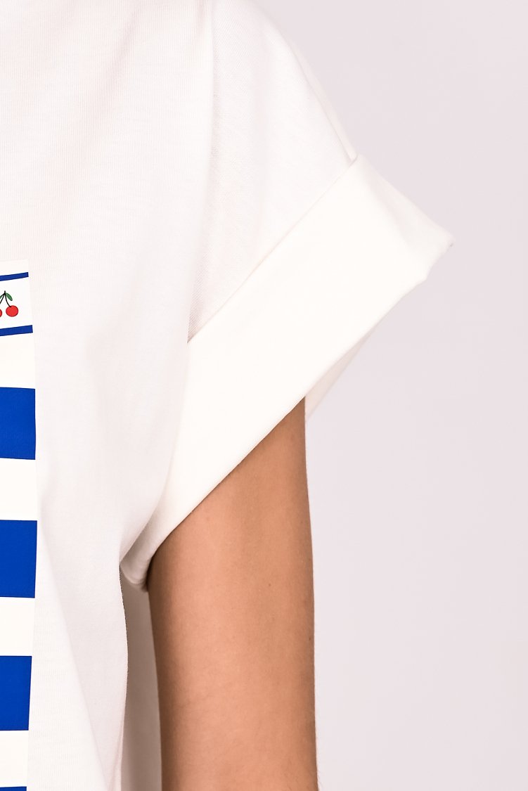 T-shirt fish market
