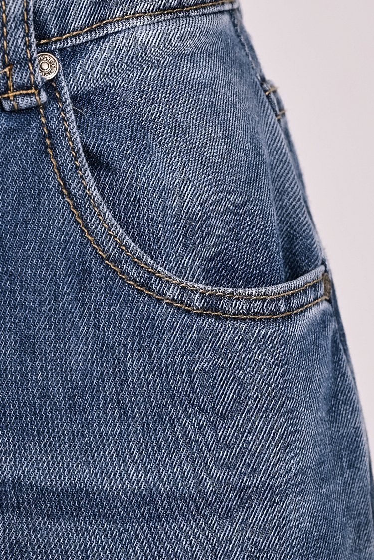 Παντελόνι jean barrel με κουμπί και ζωνάκι