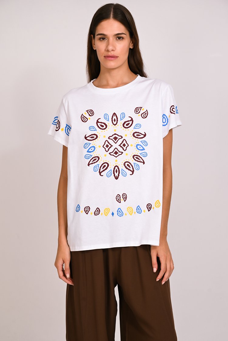 T-shirt με στάμπα λαχούρια