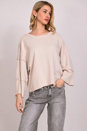 Μπλούζα crop με εξώραφα