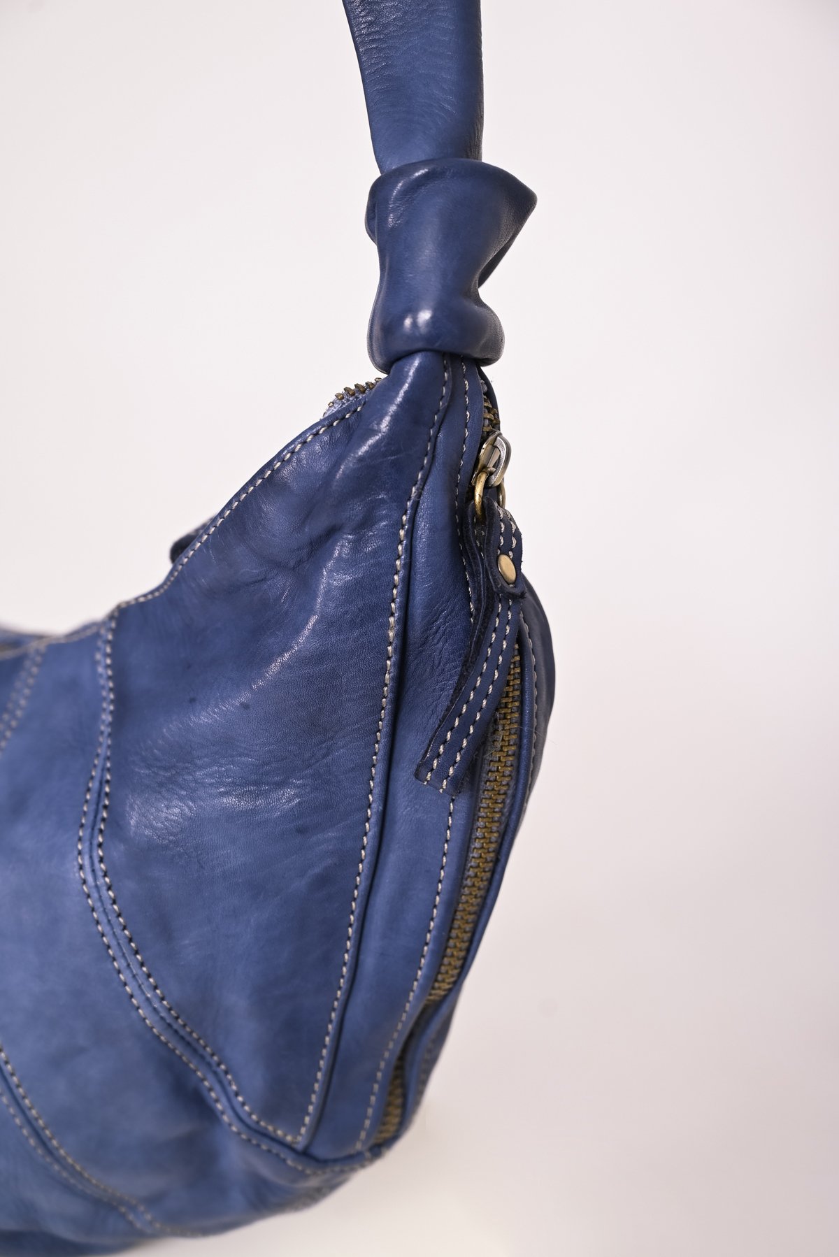 Τσάντα cross body croissant