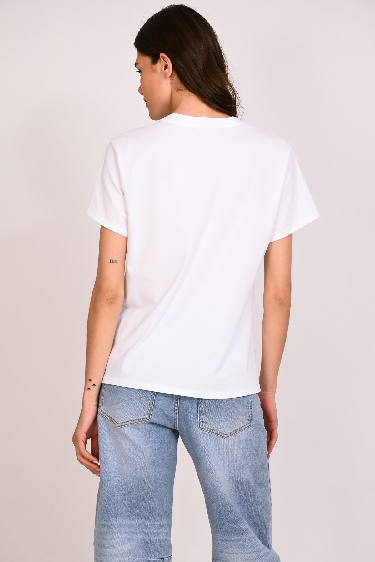 T-shirt στάμπα κοπέλα με καπέλο