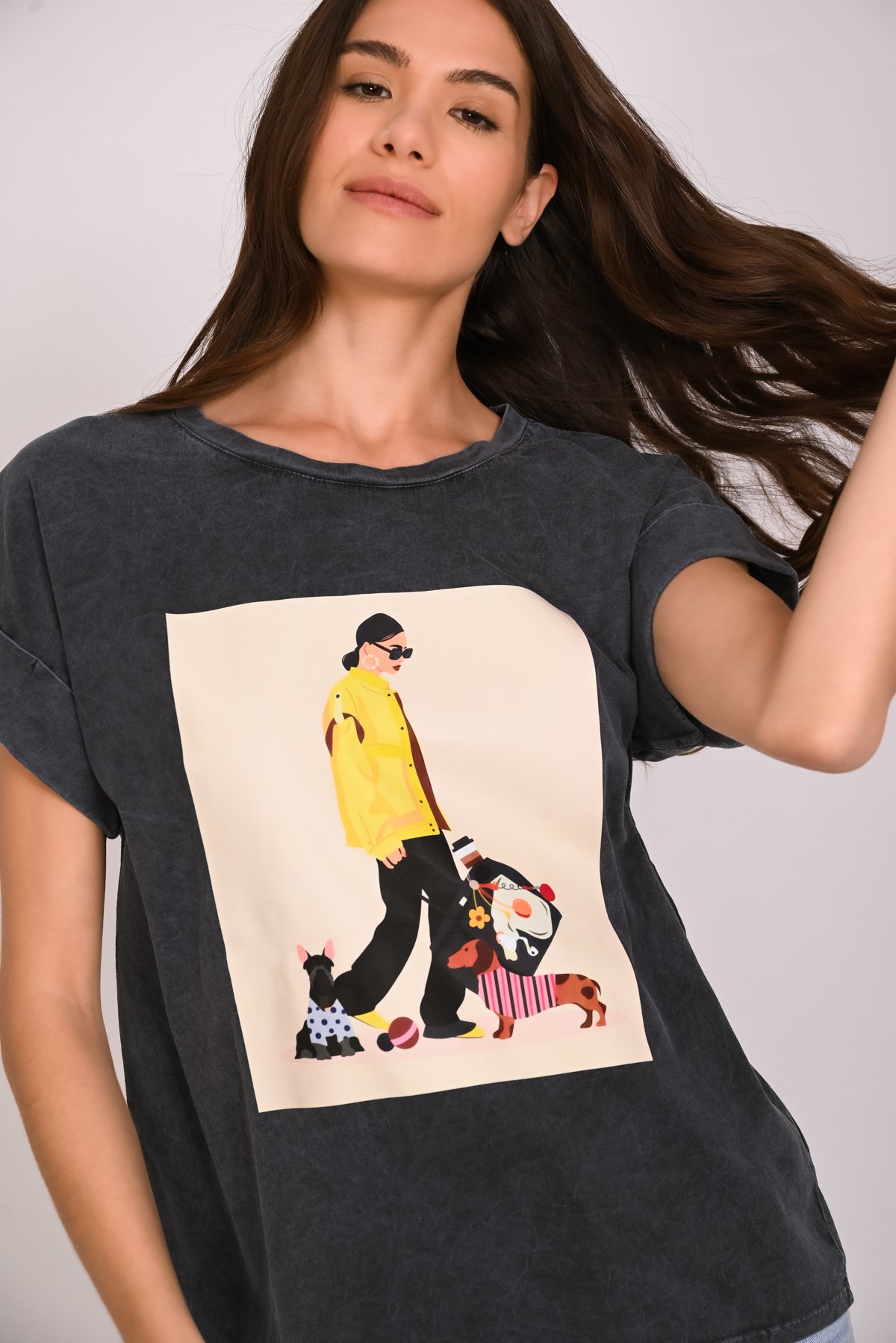 T-shirt κοπέλα με σκύλους