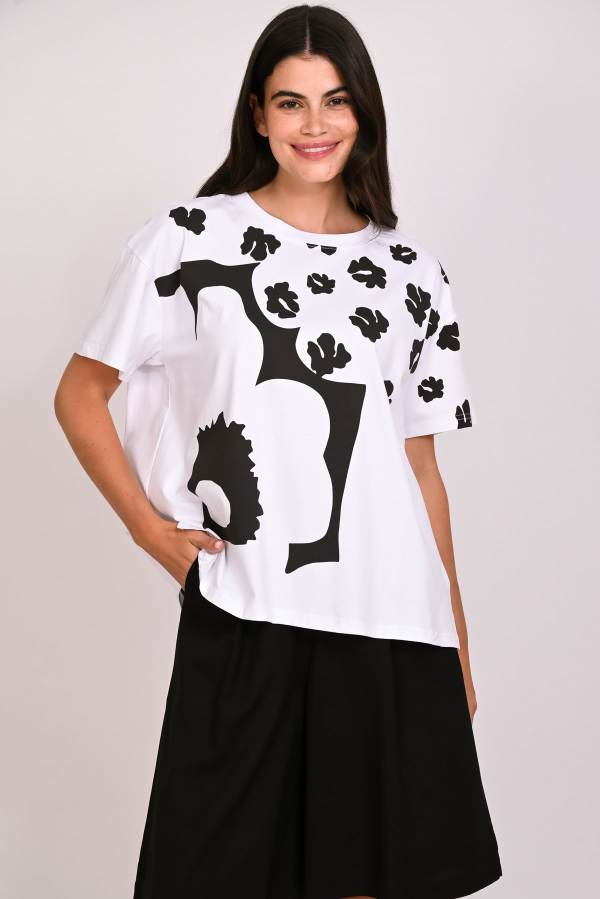 T-shirt με λουλούδια