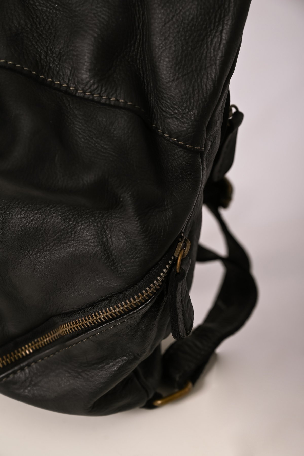 Τσάντα backpack με φερμουάρ