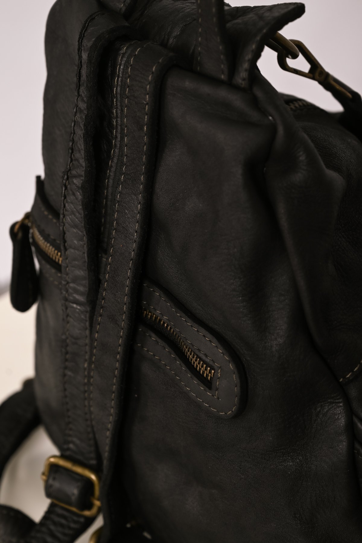 Τσάντα backpack με φερμουάρ