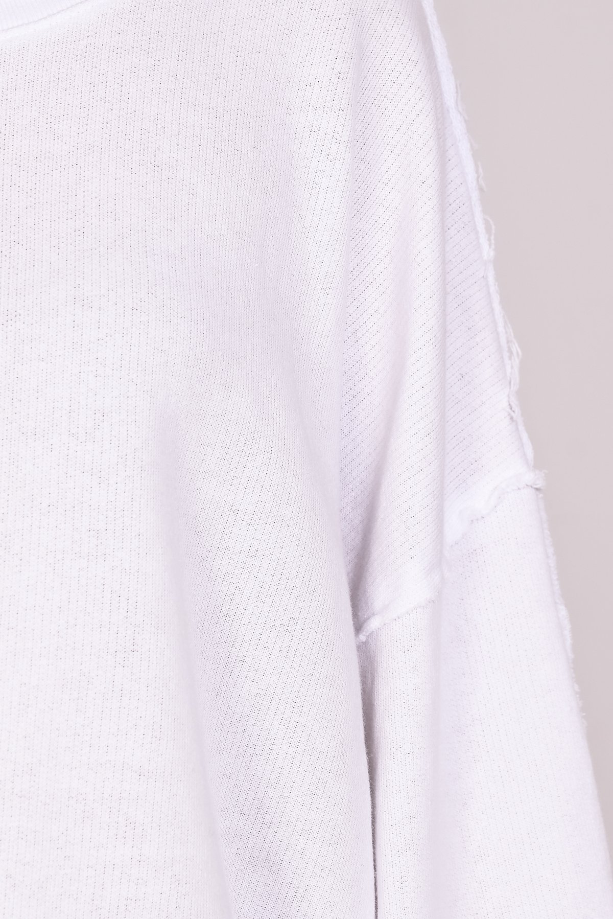 Μπλούζα crop με εξώραφα