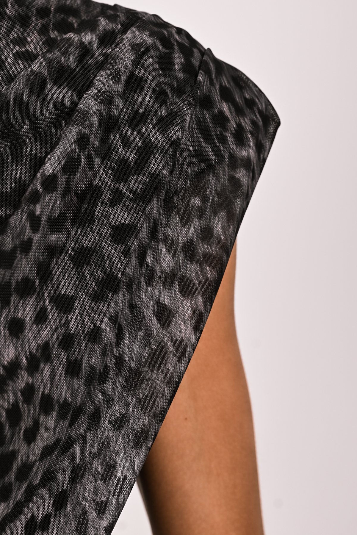 Μπλούζα αμάνικη animal print
