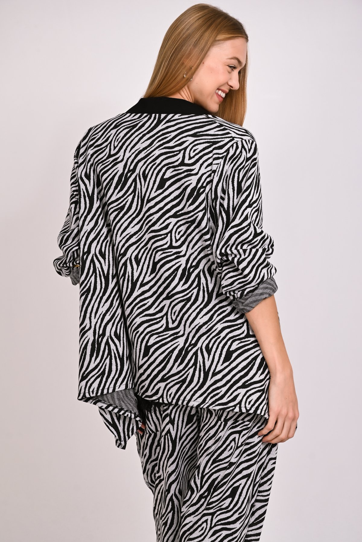 Ζακέτα animal print με μύτες