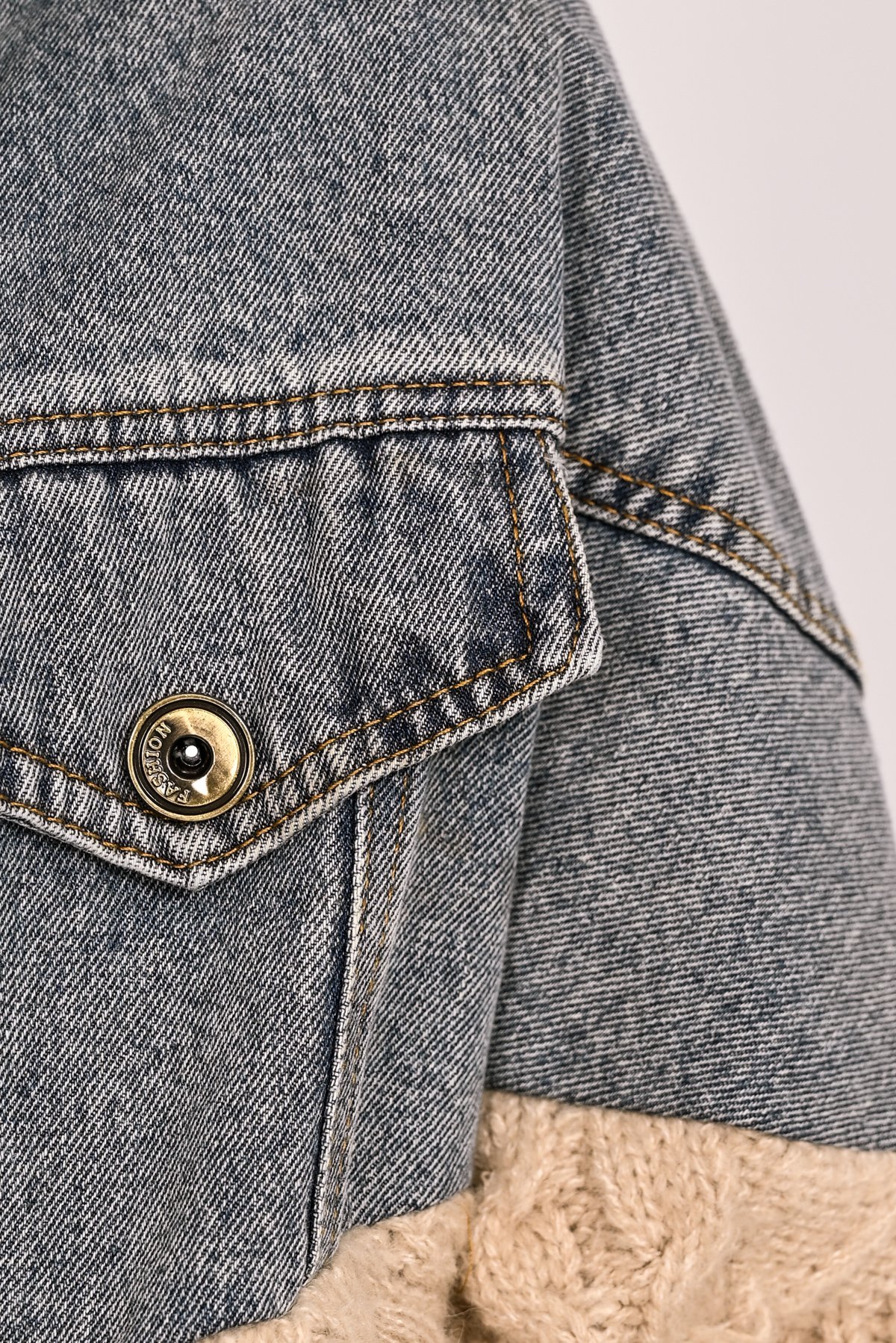 Ζακέτα πλεκτή με jean